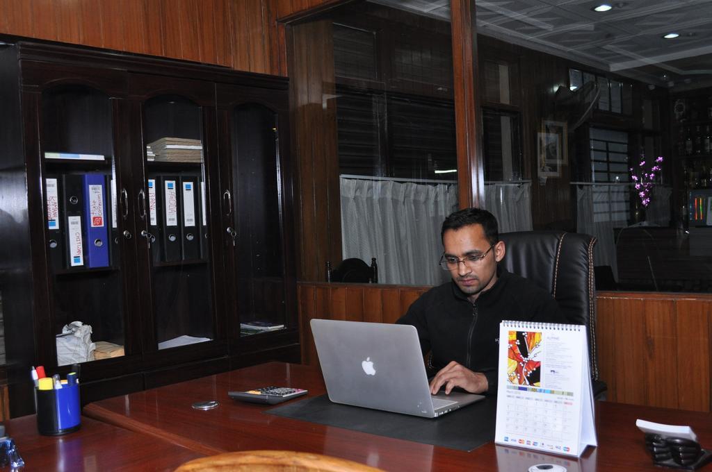 Hotel Florid Kathmandu Buitenkant foto